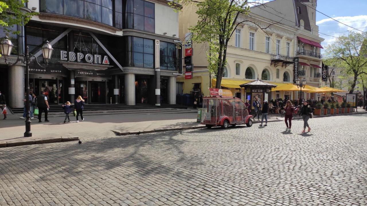 Квартира На Дерибасовcкой Odessa Exteriör bild
