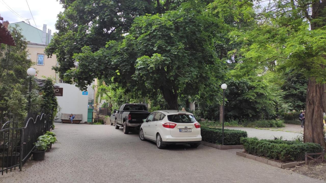 Квартира На Дерибасовcкой Odessa Exteriör bild